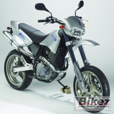2003 CCM R30 photo